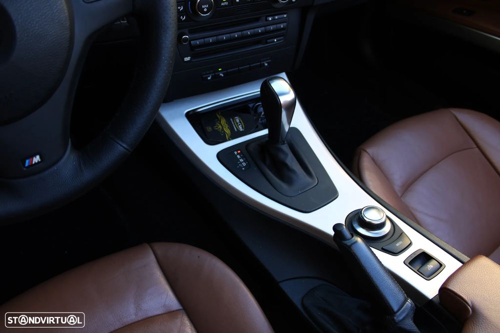 BMW 330 i Auto - 56