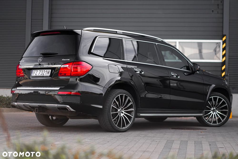 Mercedes-Benz GL - 12