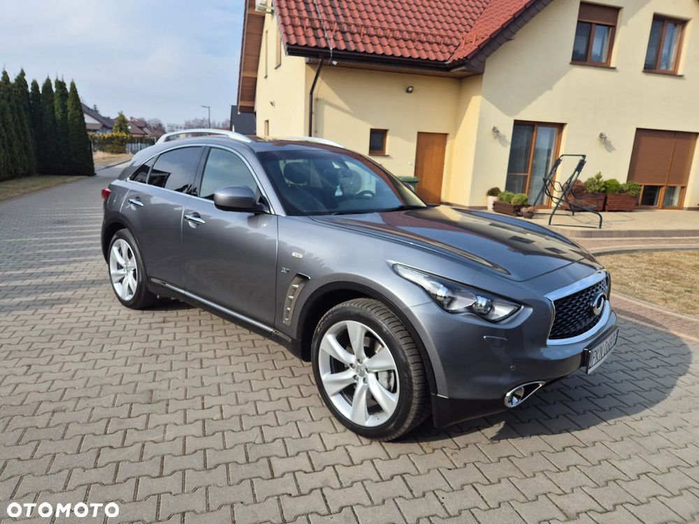 Infiniti Q70 3.7 S Premium - 3