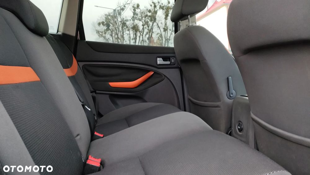 Ford Kuga 2.0 TDCi 2x4 Trend - 9