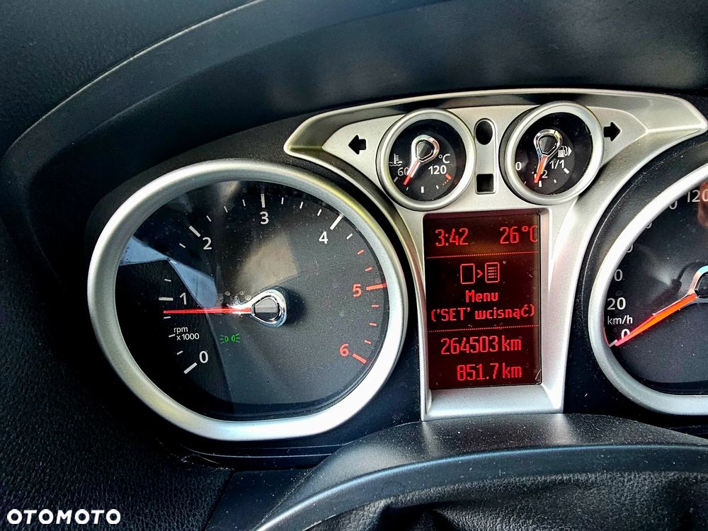 Ford Kuga 2.0 TDCi 2x4 Titanium - 15