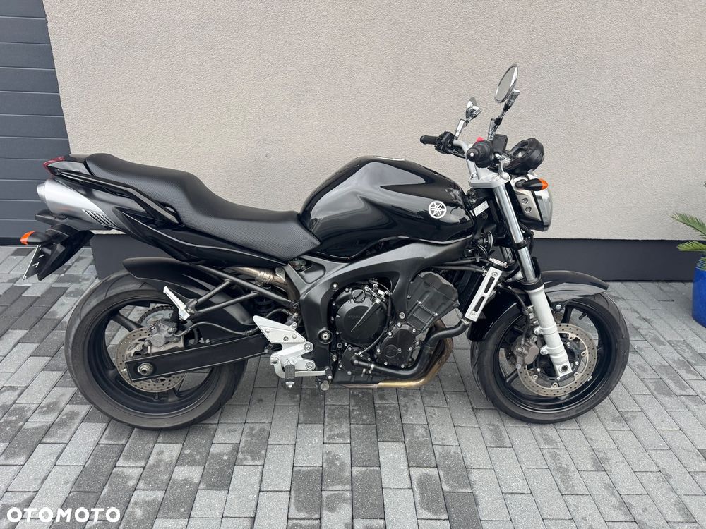 Yamaha FZ6 - 3