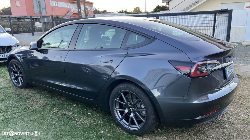 Tesla Model 3 Long-Range Dual Motor AWD - 2