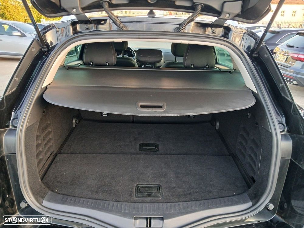 Renault Mégane 1.5 Blue dCi Limited - 9