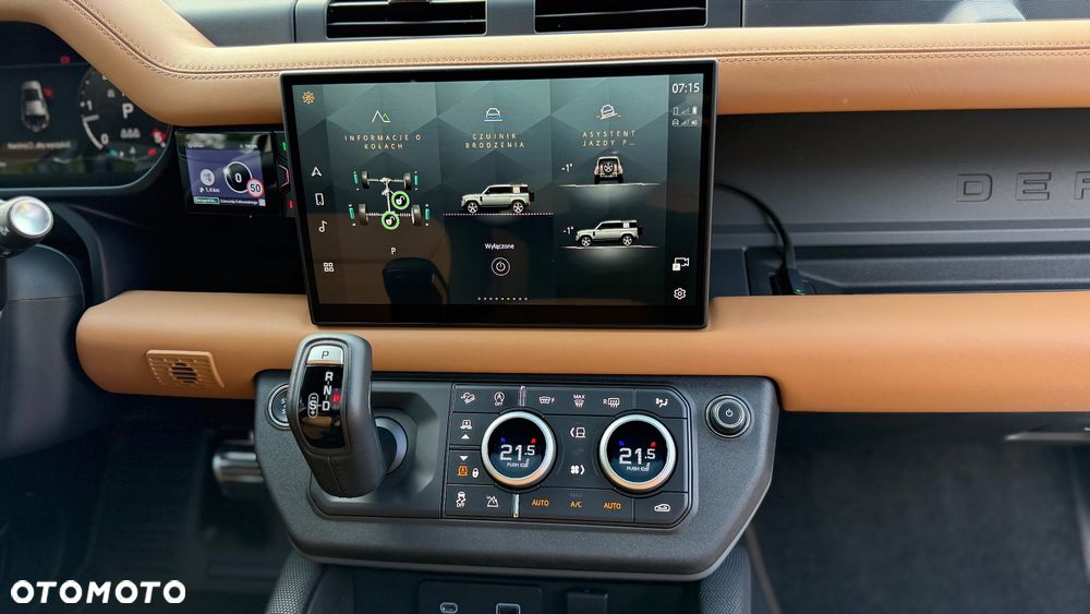 Land Rover Defender 3.0 D300 mHEV - 31