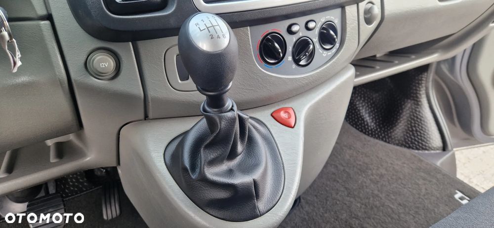 Renault Trafic Grand Passenger Pack Clim - 22