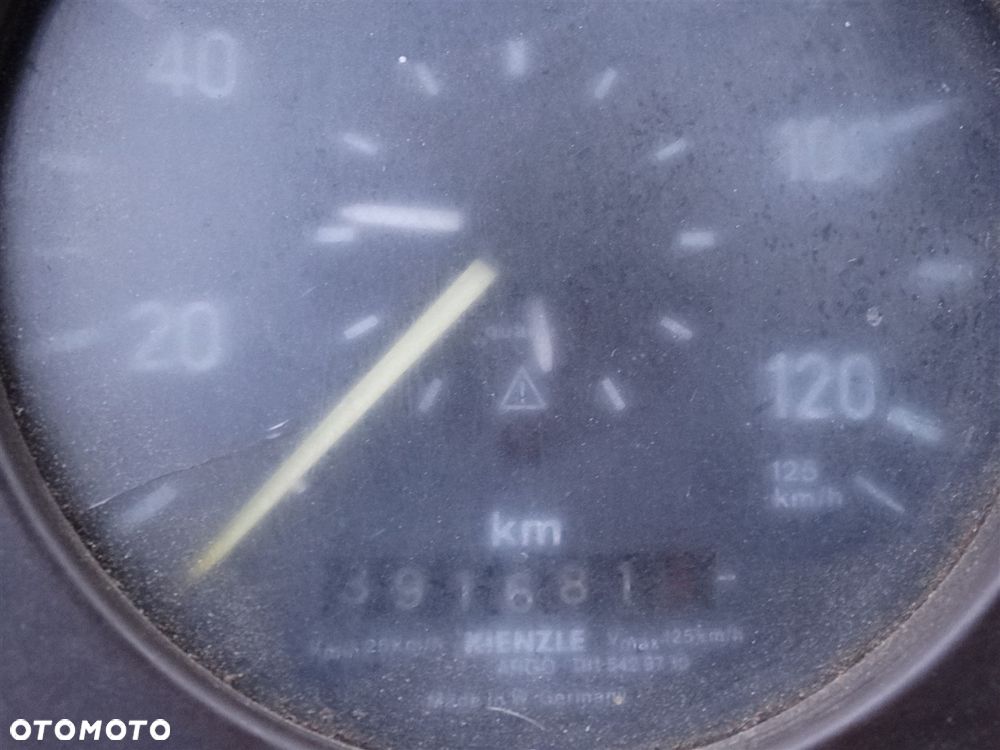 Mercedes-Benz 609 - 10