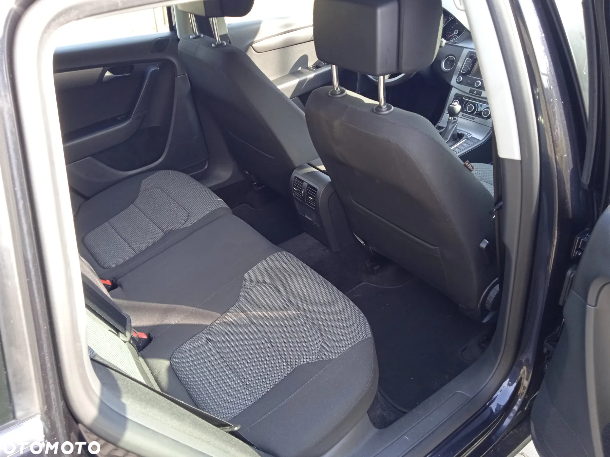 Volkswagen Passat 2.0 TDI DPF Highline - 27
