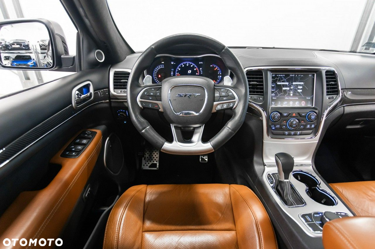 Jeep Grand Cherokee - 30