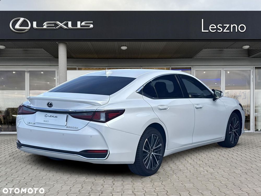 Lexus ES 300h Business Edition - 6