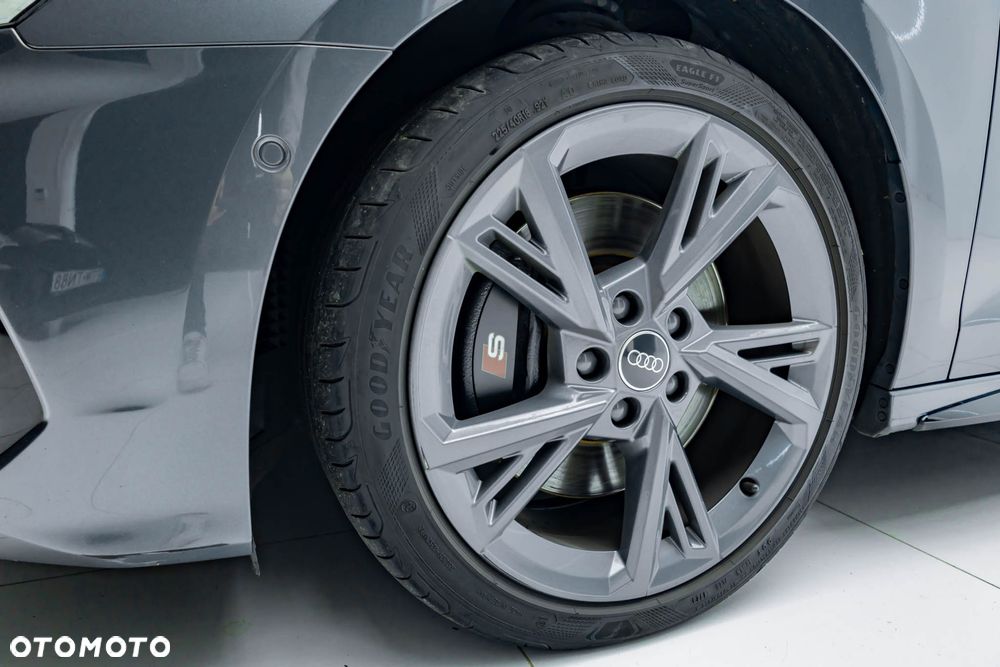 Audi S3 TFSI quattro S tronic - 12