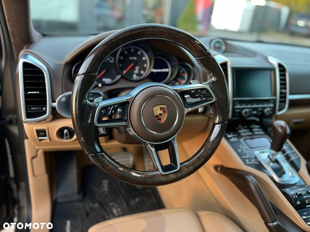 Porsche Cayenne GTS - 23