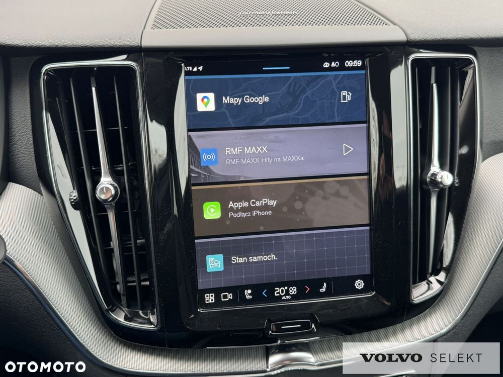 Volvo XC 60 B5 B AWD Plus Dark - 20