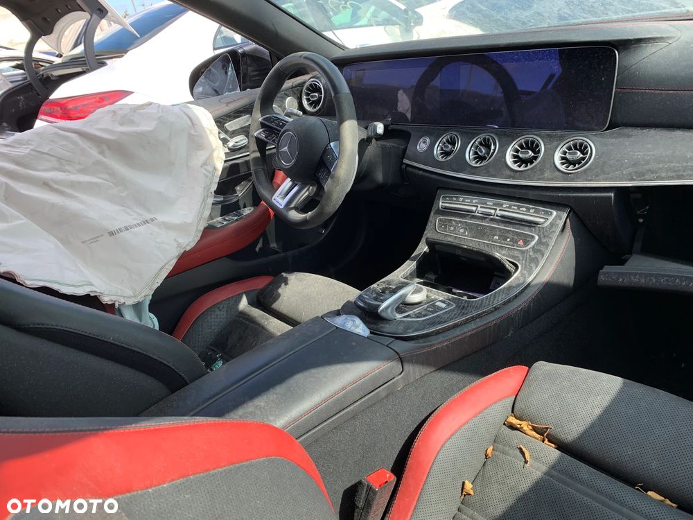 Mercedes-Benz Klasa E AMG 53 4Matic+ AMG Speedshift TCT-9G - 11