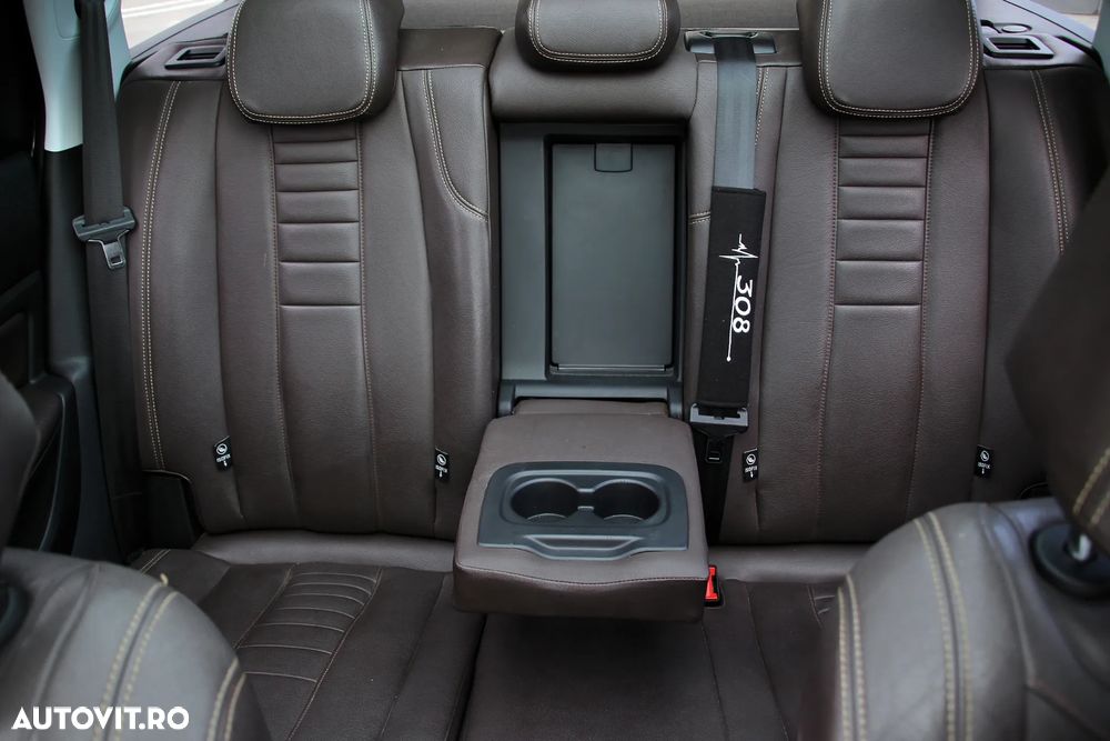 Peugeot 308 SW BlueHDi 120 Stop & Start Winter Edition - 32