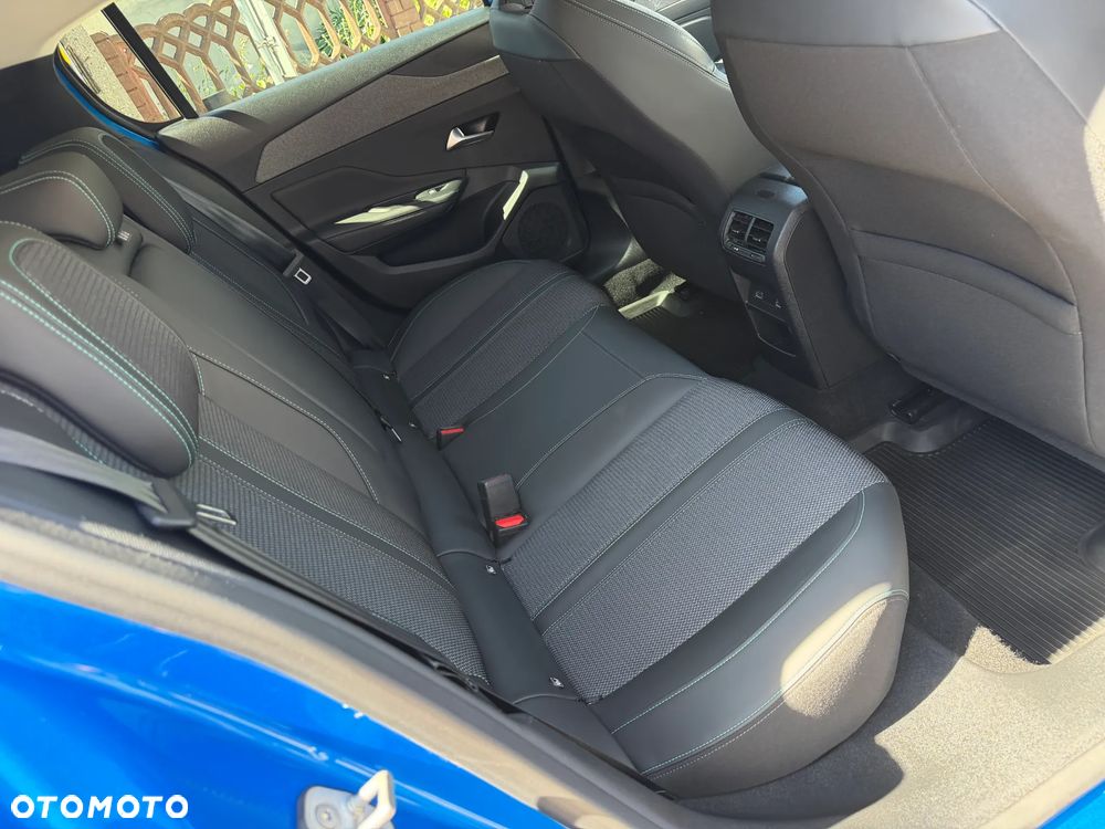 Peugeot 308 1.2 PureTech Allure Pack S&S - 32