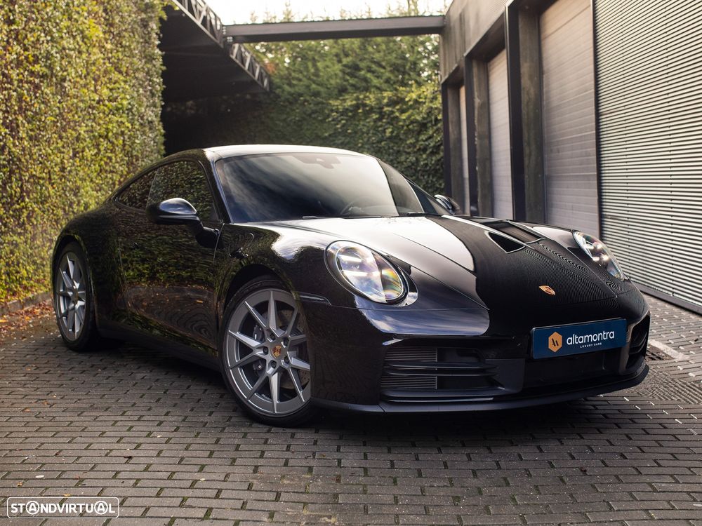 Porsche 911 (992) Carrera - 1