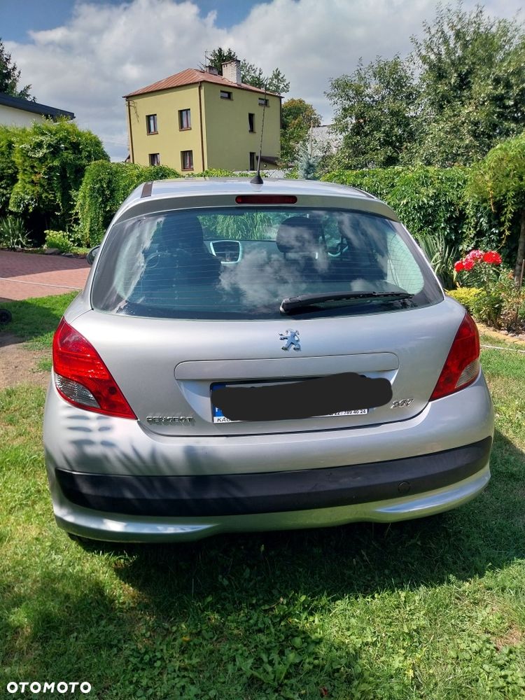 Peugeot 207 - 3