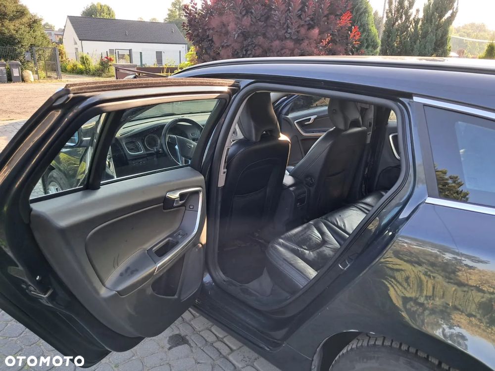 Volvo V60 D3 Momentum - 5