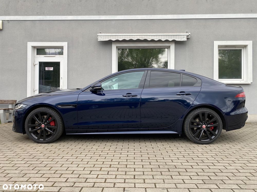 Jaguar XE P300 AWD R-Dynamic HSE - 20
