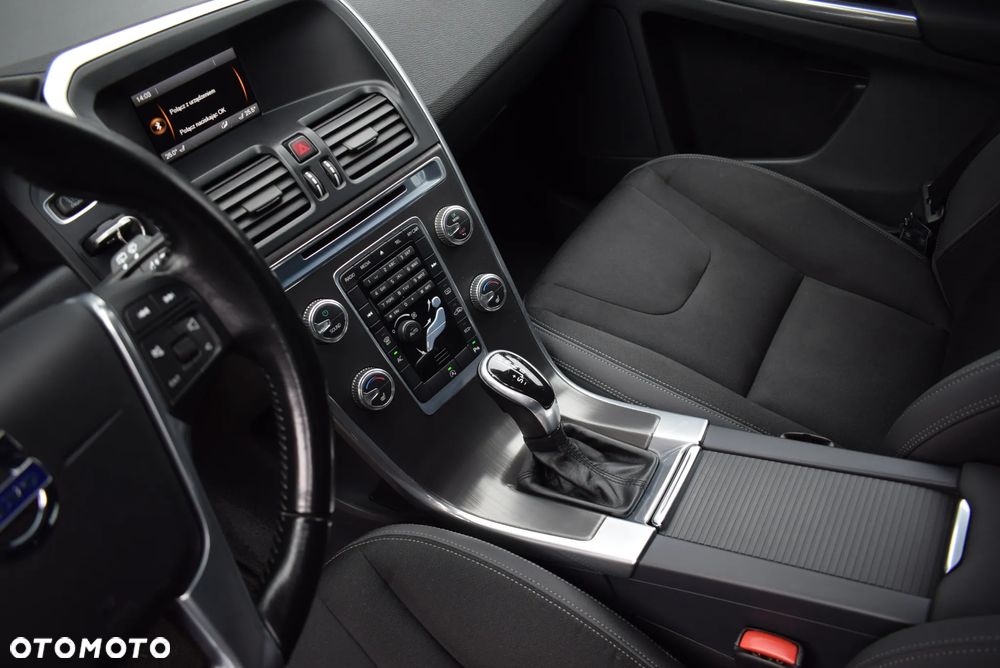 Volvo XC 60 - 25