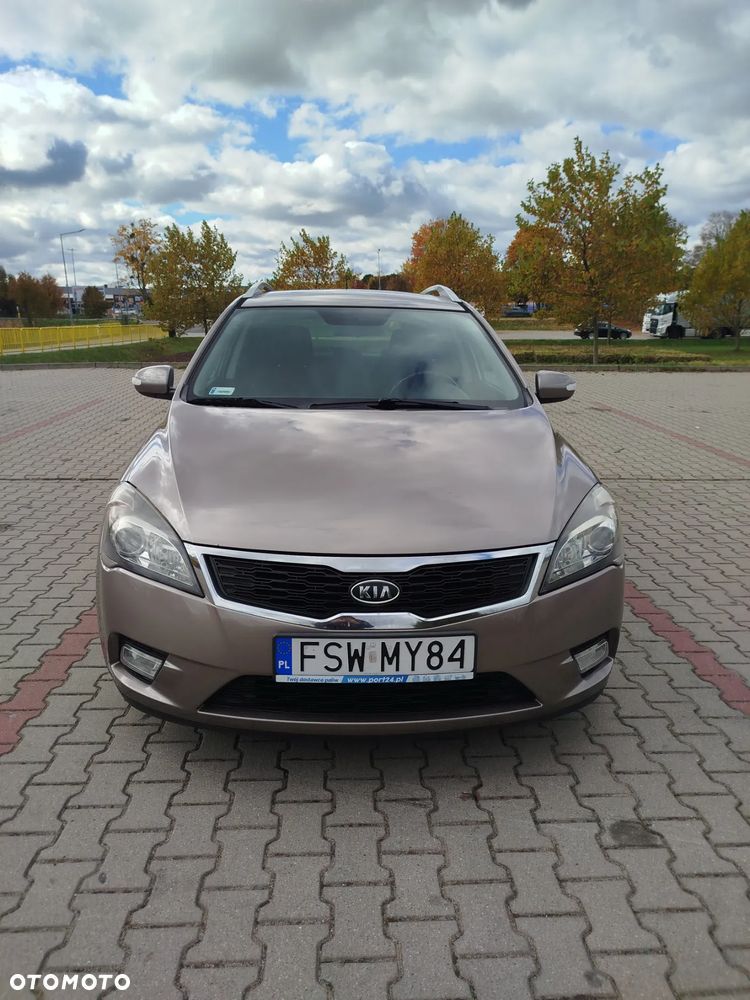 Kia Ceed - 1