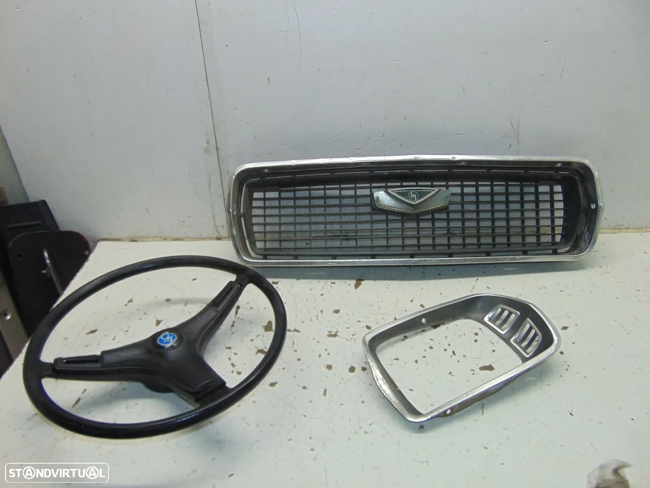 Mazda 818 Volante/Grelha - 1