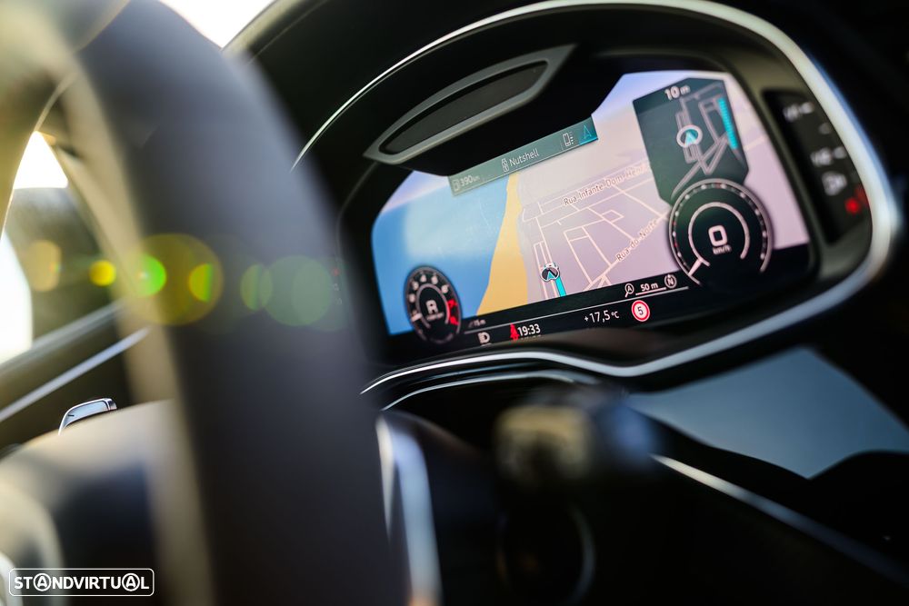 Audi RS Q8 TFSI quattro Tiptronic - 33