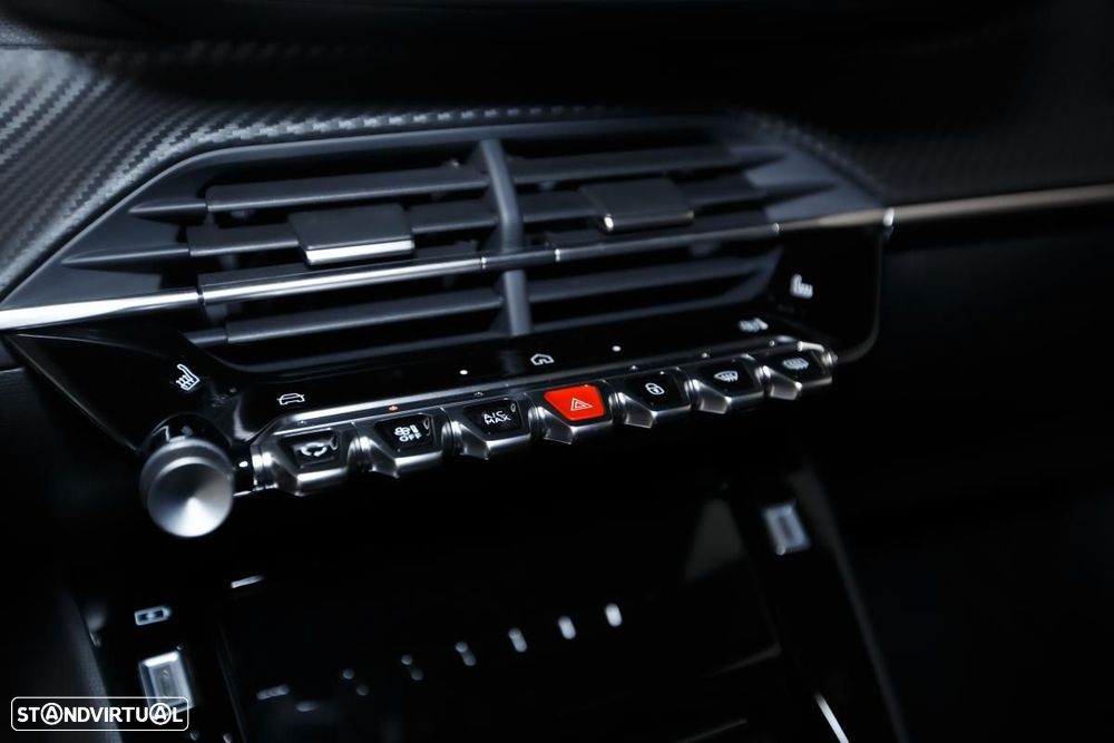 Peugeot 2008 1.2 PureTech Allure EAT8 - 21