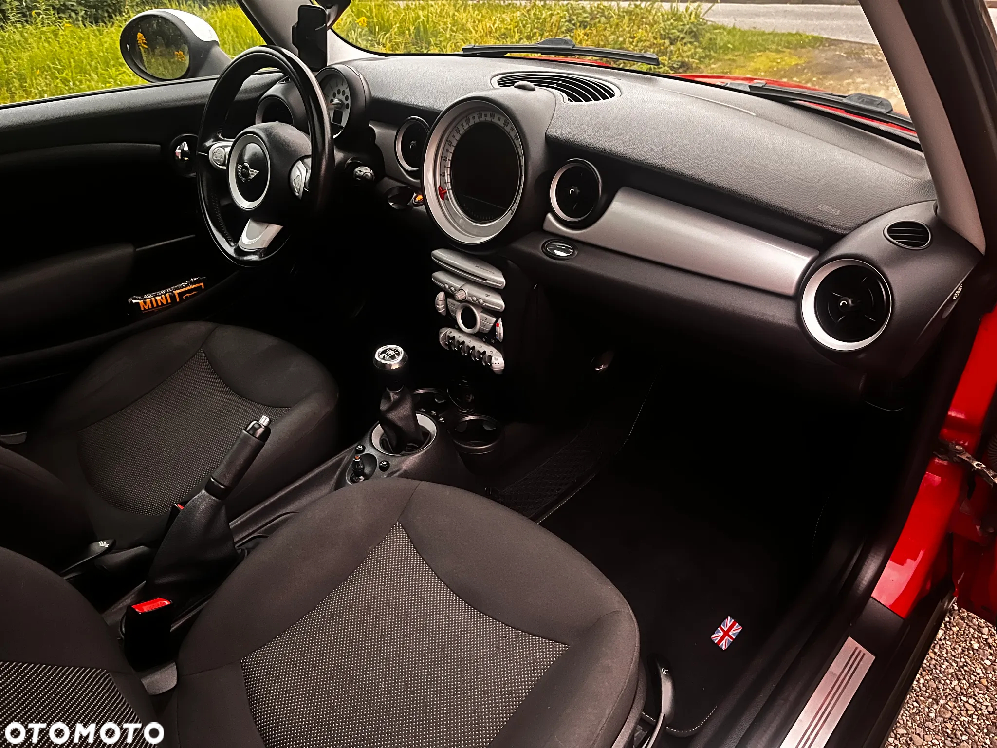 MINI Cooper Standard - 13