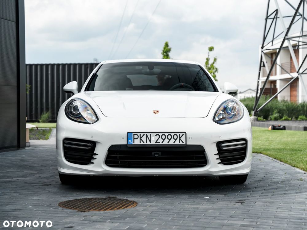Porsche Panamera GTS PDK - 7
