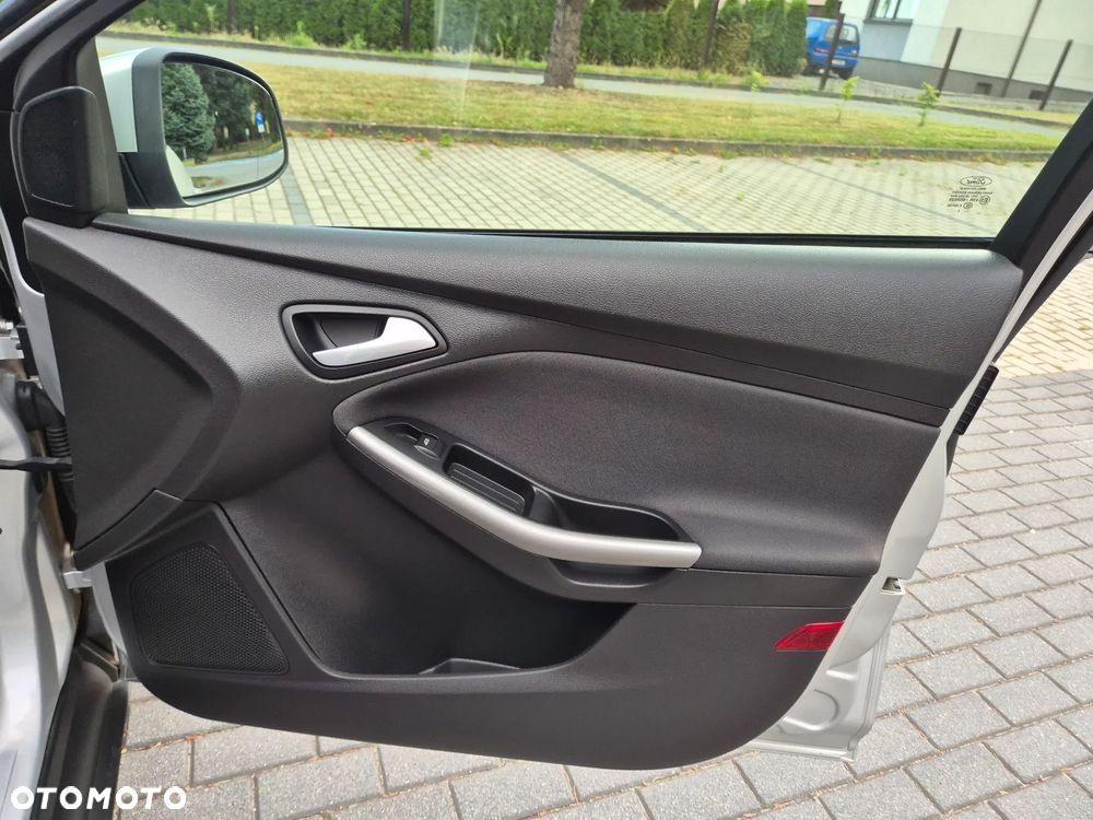 Ford Focus - 37