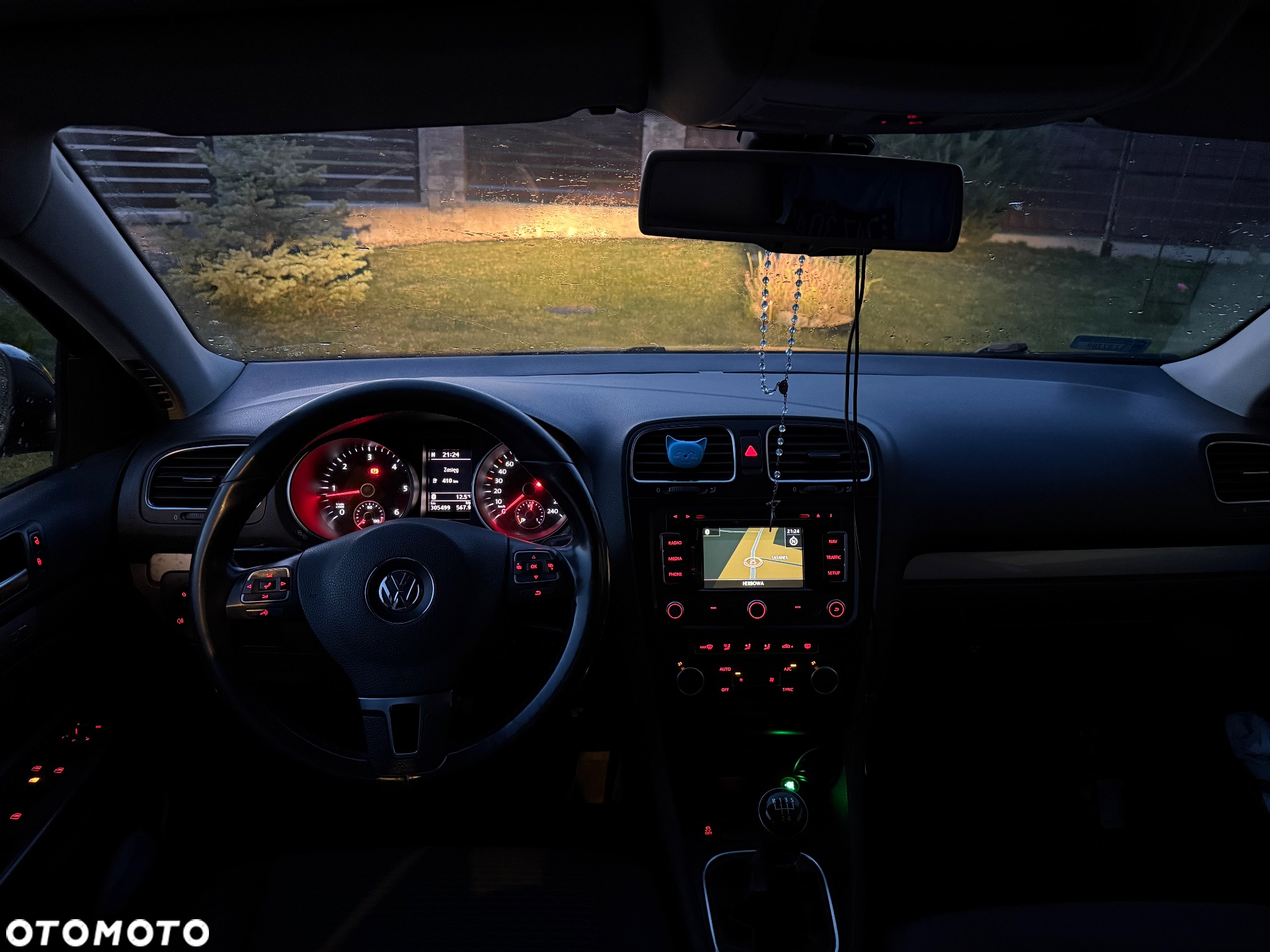 Volkswagen Golf VI 1.6 TDI BlueMot Comfortline - 23