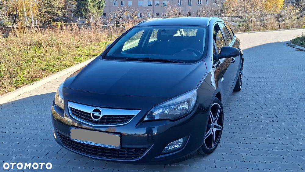 Opel Astra 1.6 Turbo 150 Jahre - 1