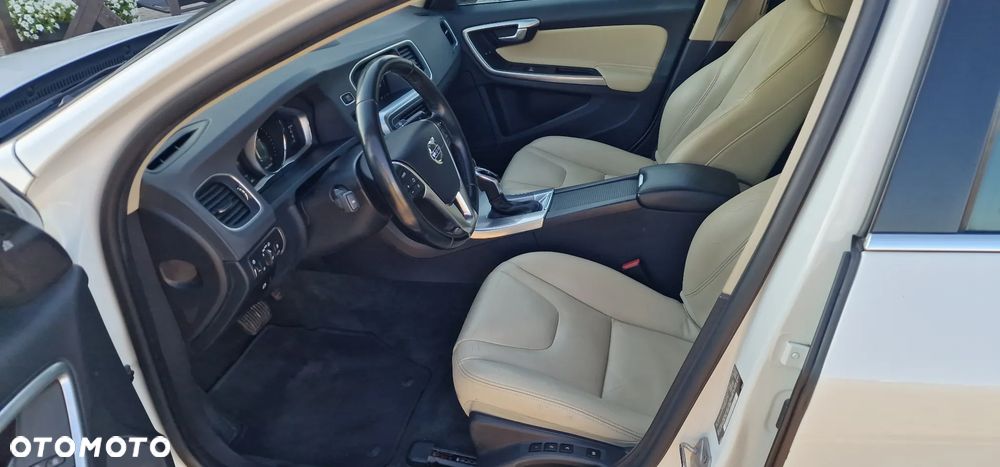 Volvo S60 - 25