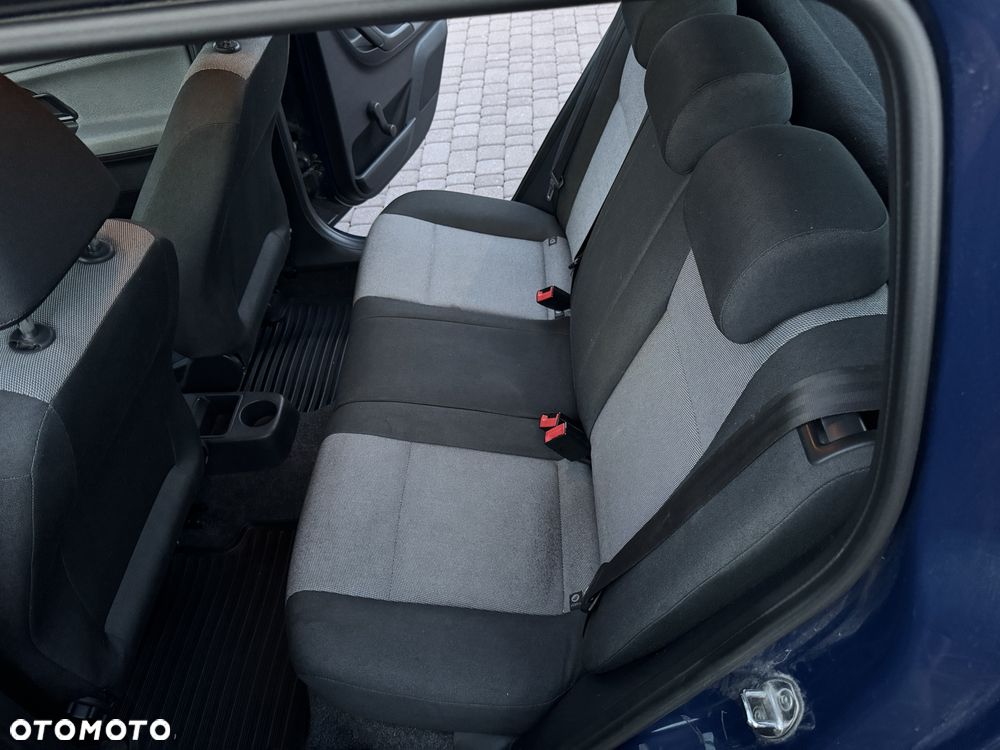 Skoda Fabia - 4