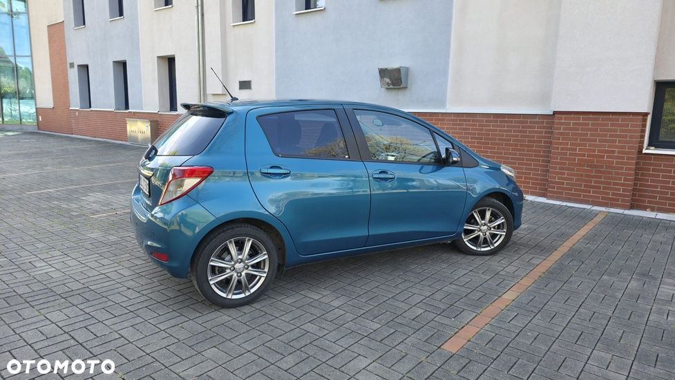 Toyota Yaris 1.33 Premium - 5