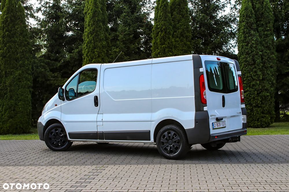 Opel VIVARO - 8