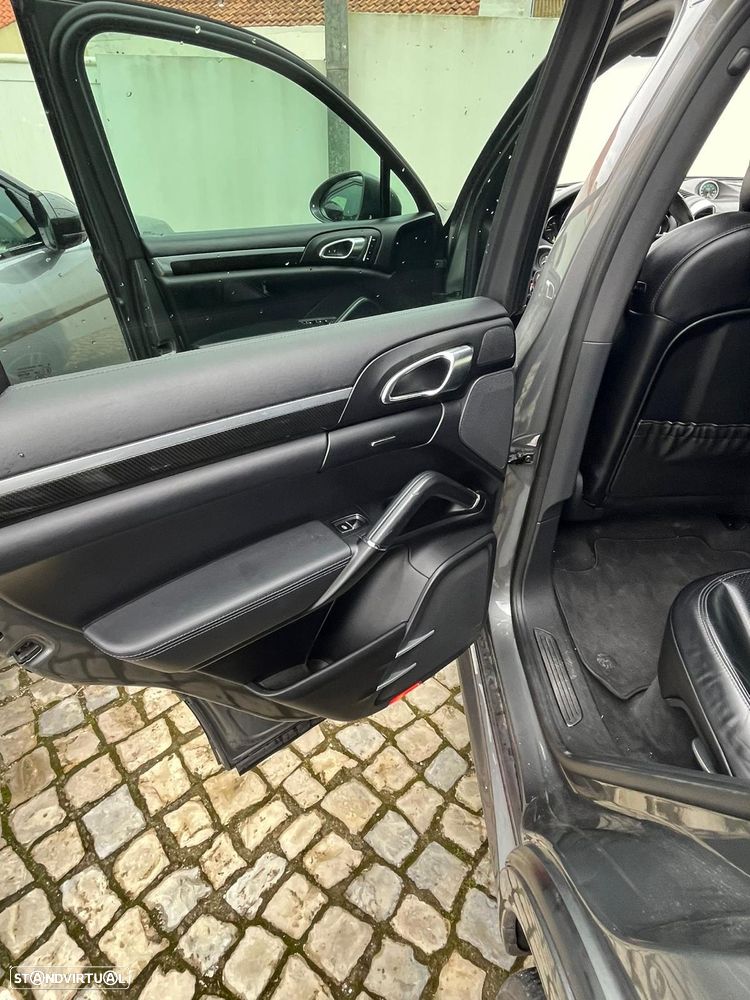 Porsche Cayenne S - 18
