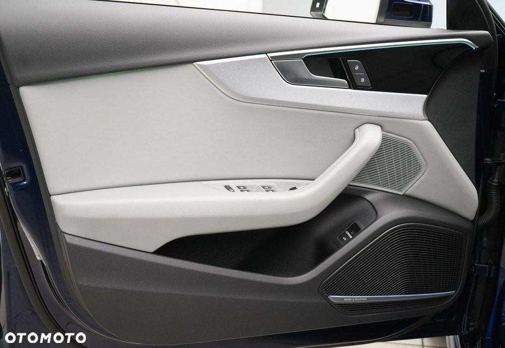 Audi A4 Limousine - 14