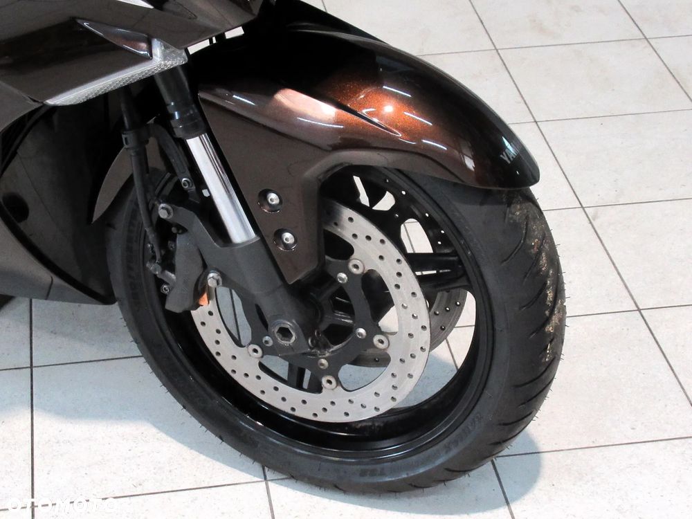Yamaha FJR - 23