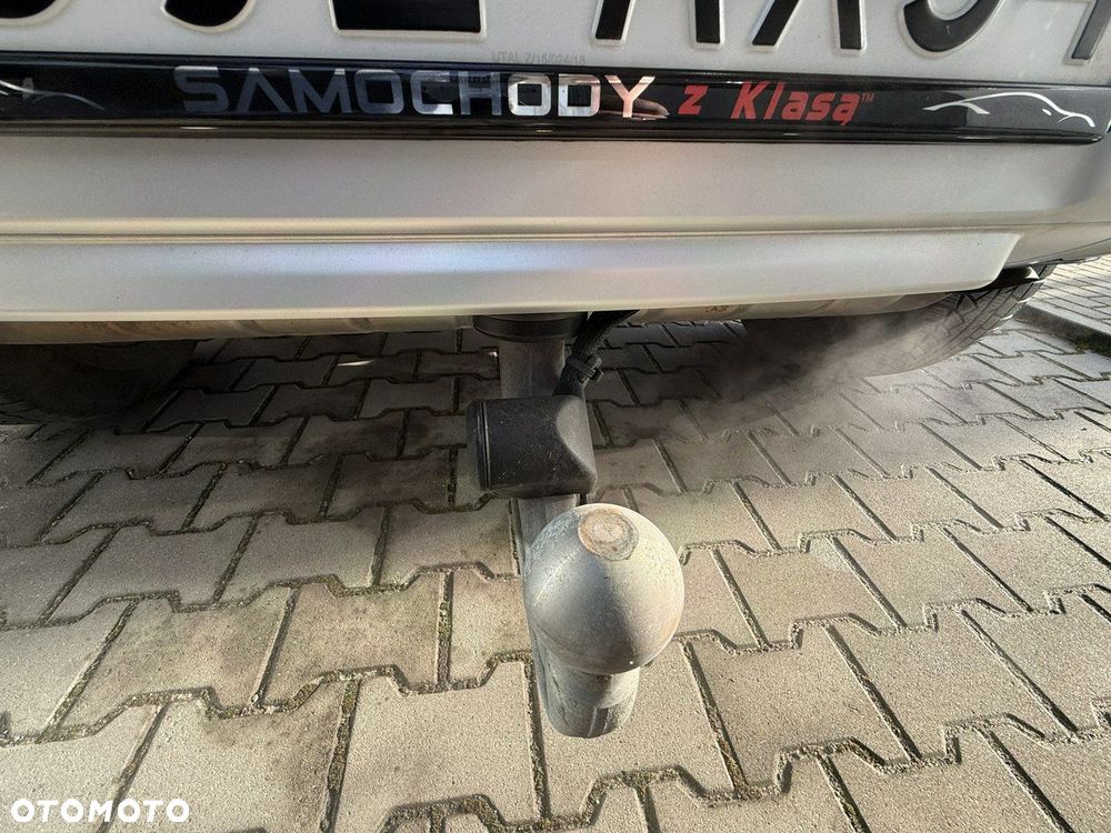 Land Rover Defender - 40