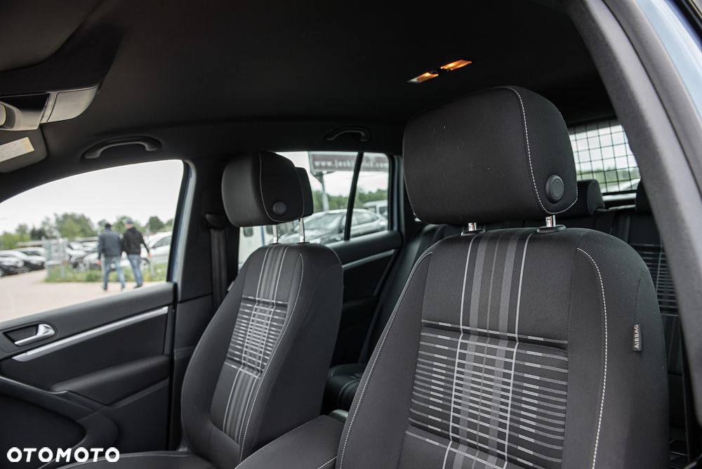 Volkswagen Tiguan 2.0 TDI SCR 4MOTION BlueMotion Technology DSG Lounge Sport & Style - 18