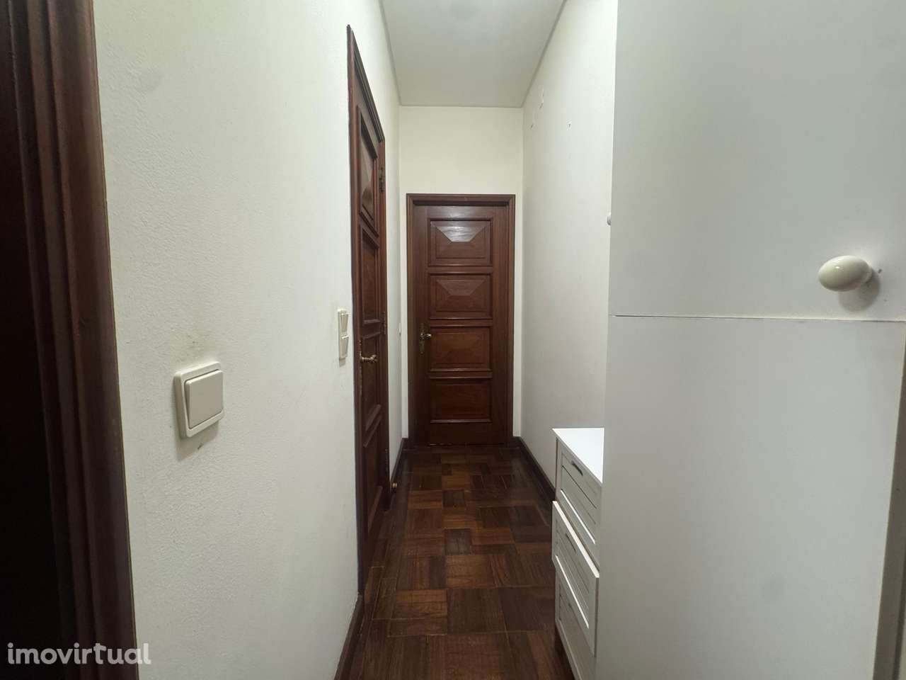 Andar Moradia T2 Mobilado e Equipado | Av. Antunes Guimarães | Terraço - Grande imagem: 3/23