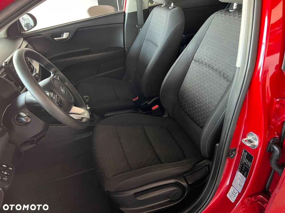 Kia Rio - 11