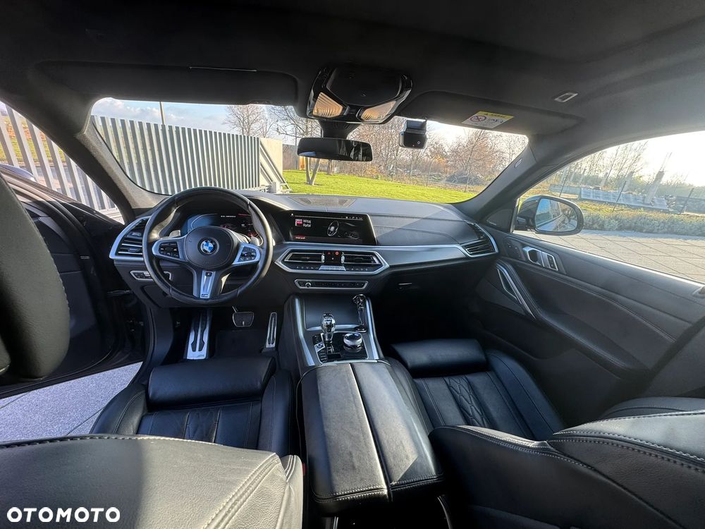 BMW X6M - 24