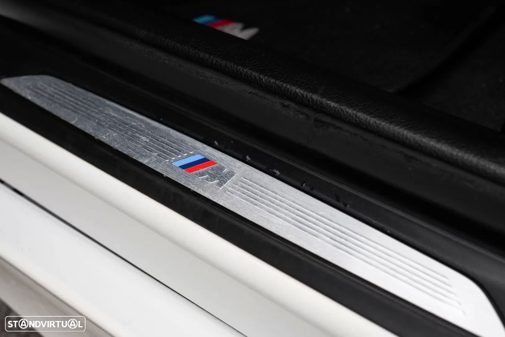 BMW 118 d Pack M - 10