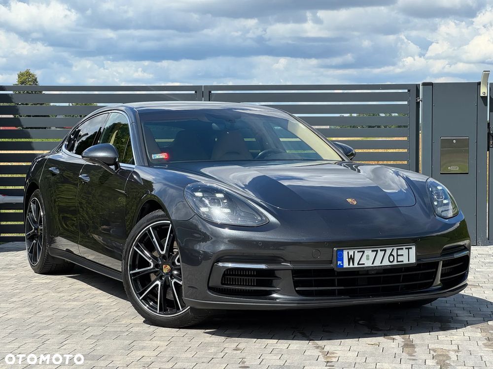 Porsche Panamera 4 - 1