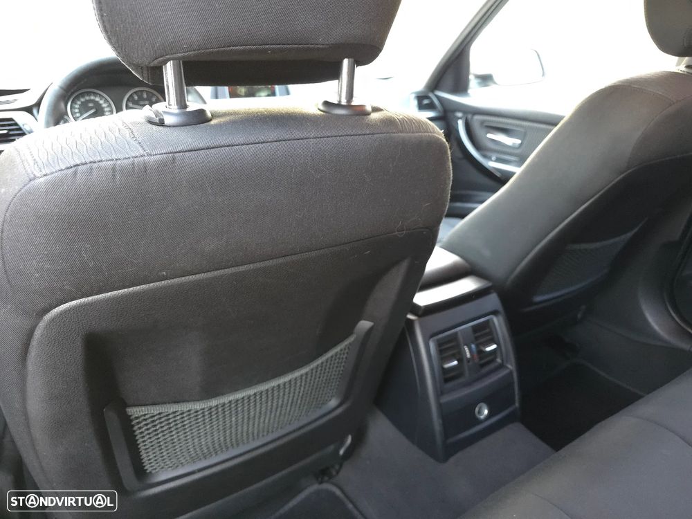 BMW 320 d xDrive Line Sport Shadow Auto - 25