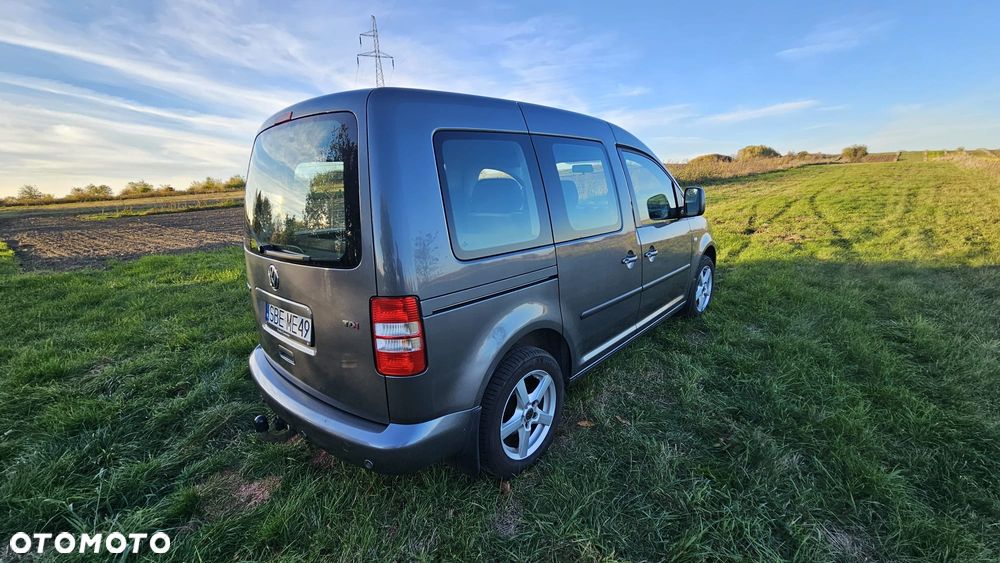 Volkswagen Caddy 2011